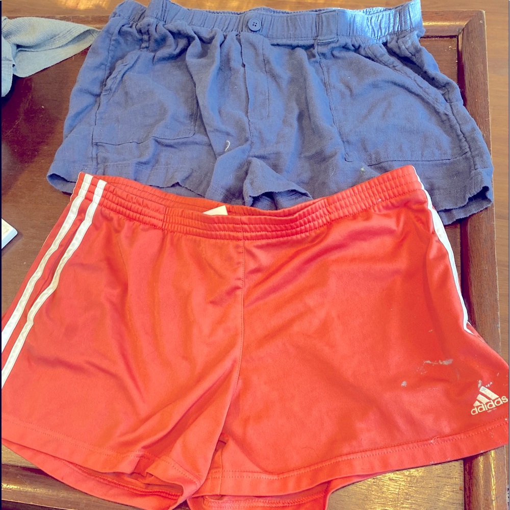 2pairs of shorts, 2 pairs of pjs, one legging